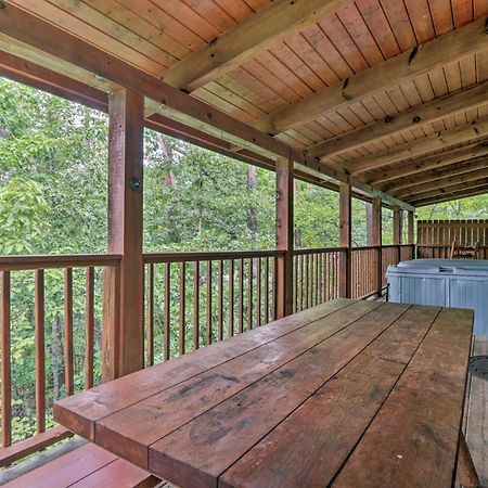 פיג'ן פורג' Cabin With Deck And Fireplace Less Than 3 Mi To Dollywood! מראה חיצוני תמונה