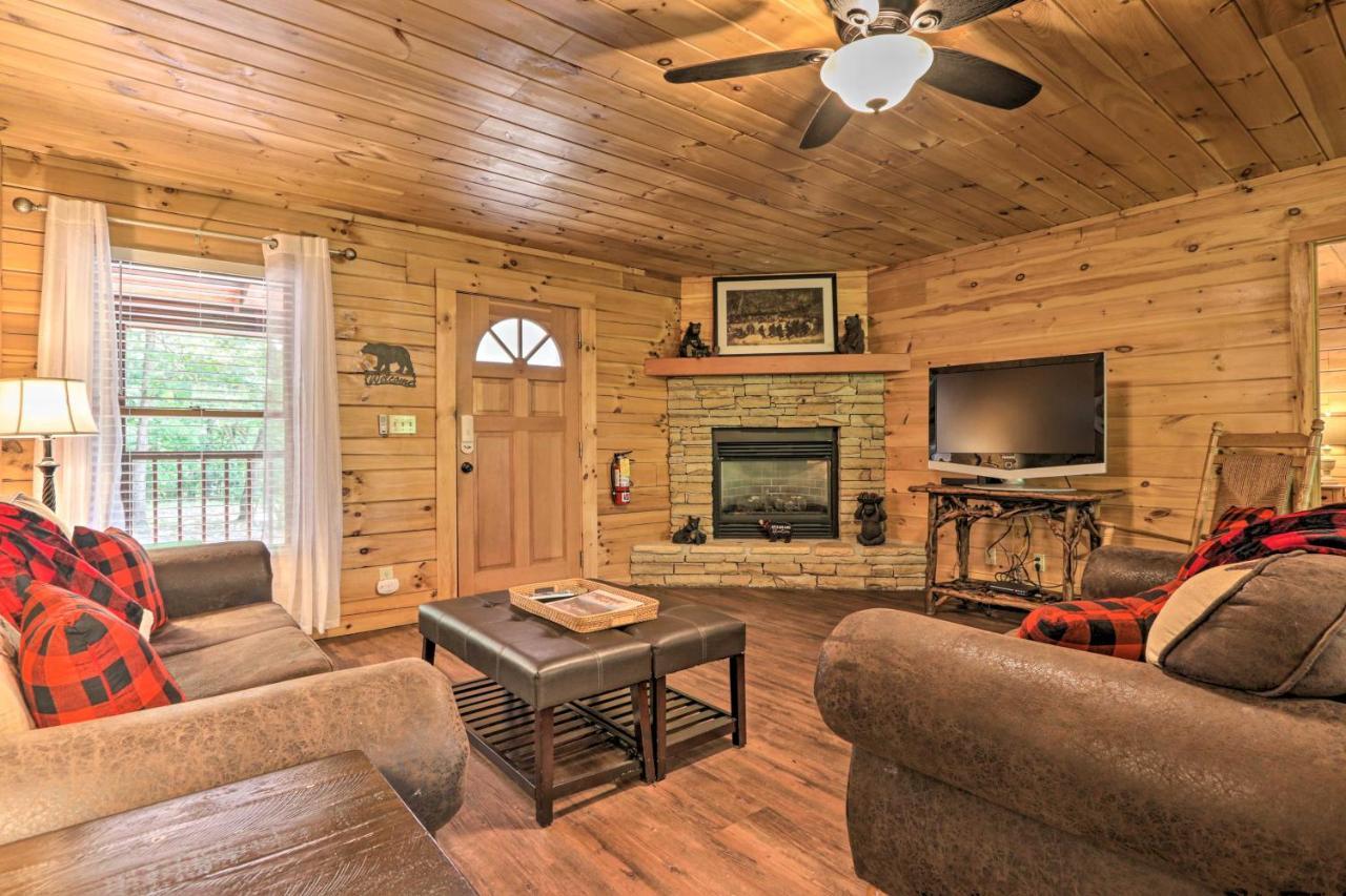 פיג'ן פורג' Cabin With Deck And Fireplace Less Than 3 Mi To Dollywood! מראה חיצוני תמונה