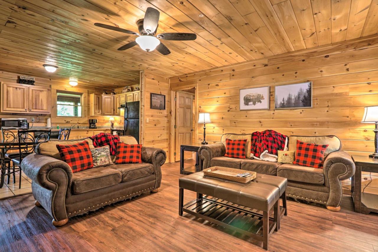 פיג'ן פורג' Cabin With Deck And Fireplace Less Than 3 Mi To Dollywood! מראה חיצוני תמונה