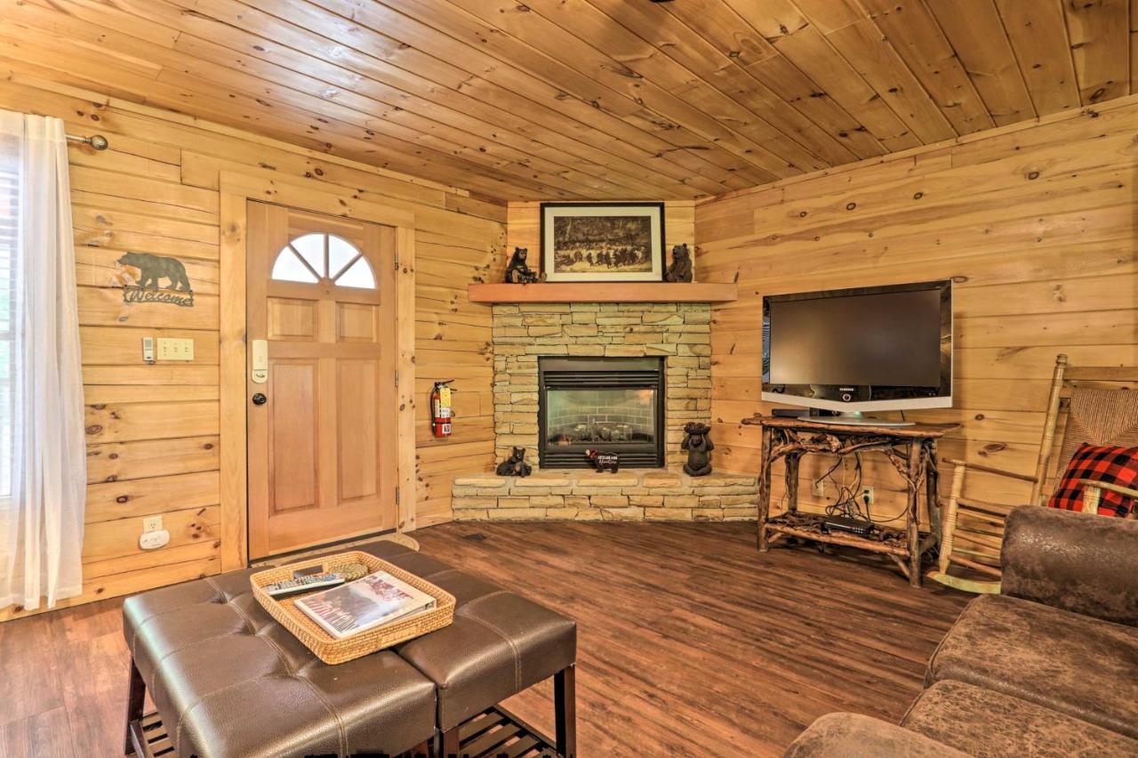 פיג'ן פורג' Cabin With Deck And Fireplace Less Than 3 Mi To Dollywood! מראה חיצוני תמונה