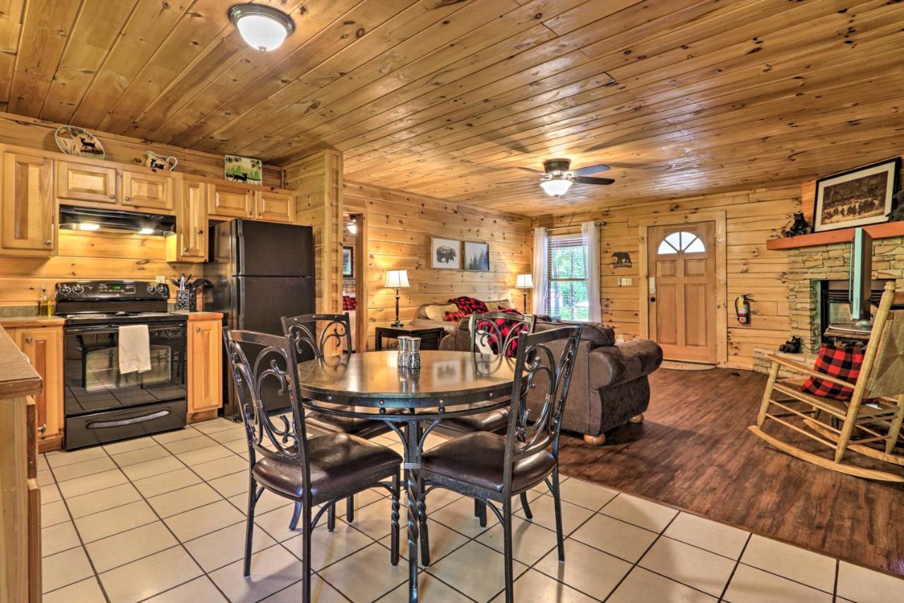 פיג'ן פורג' Cabin With Deck And Fireplace Less Than 3 Mi To Dollywood! מראה חיצוני תמונה