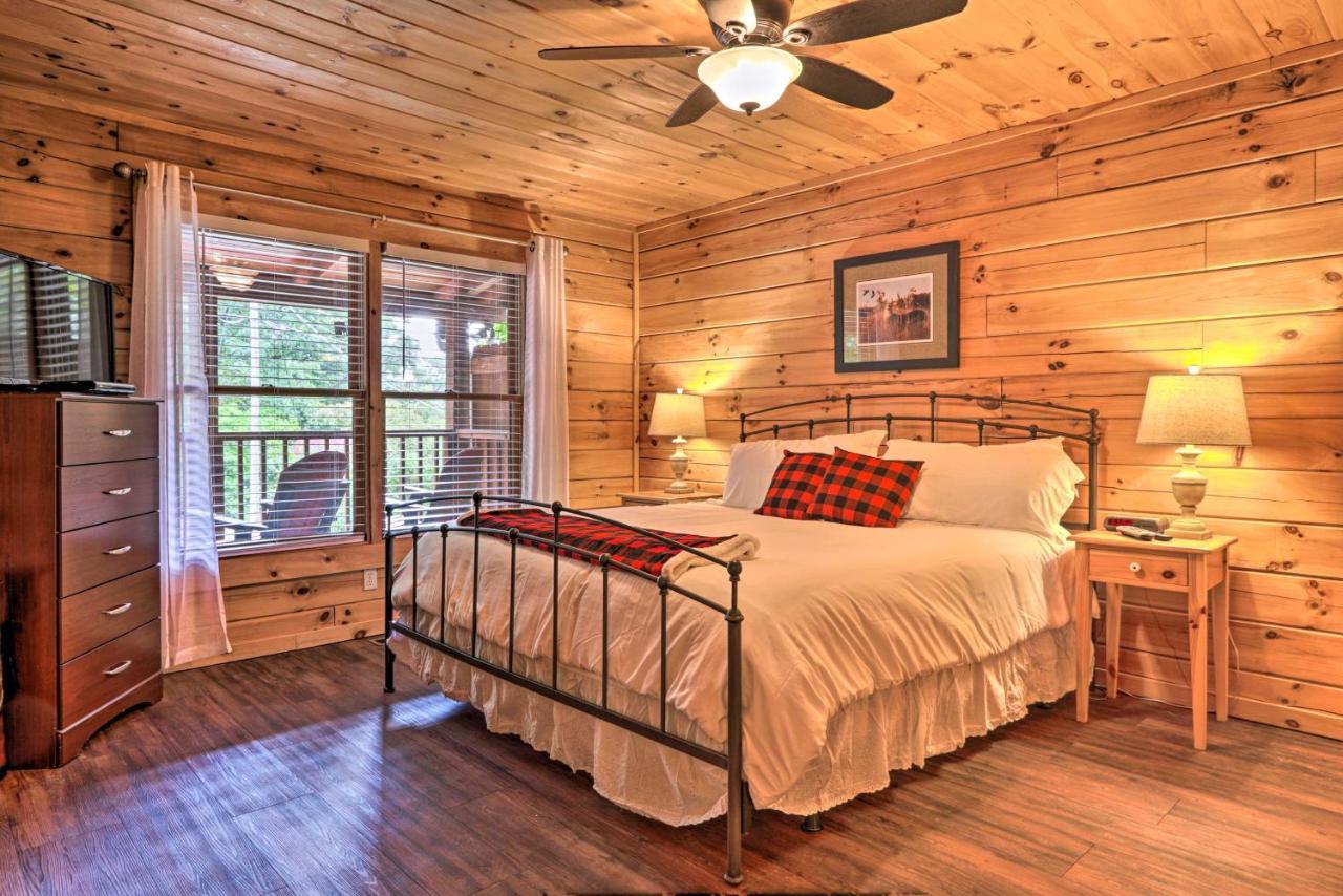 פיג'ן פורג' Cabin With Deck And Fireplace Less Than 3 Mi To Dollywood! מראה חיצוני תמונה