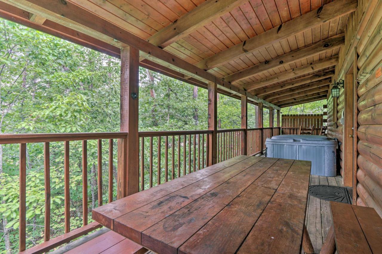 פיג'ן פורג' Cabin With Deck And Fireplace Less Than 3 Mi To Dollywood! מראה חיצוני תמונה