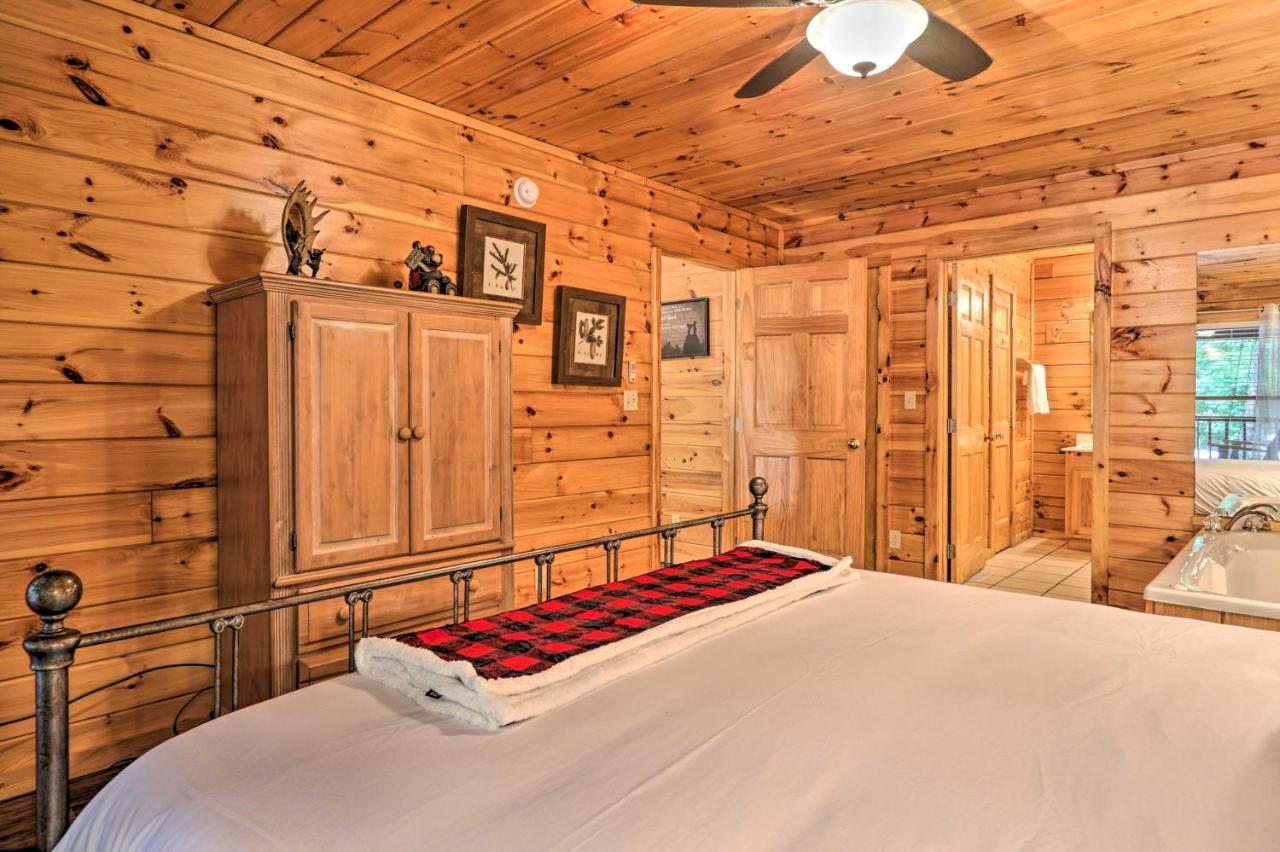 פיג'ן פורג' Cabin With Deck And Fireplace Less Than 3 Mi To Dollywood! מראה חיצוני תמונה