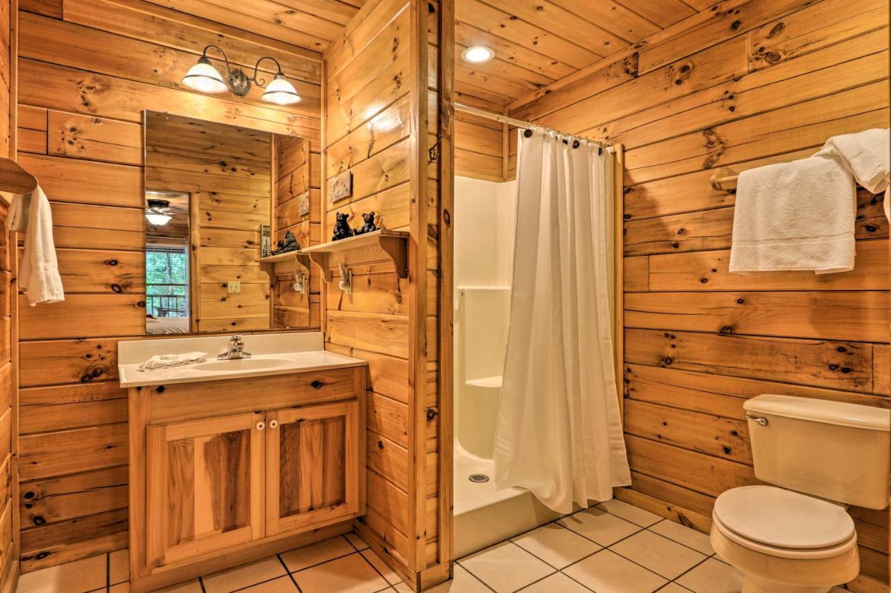 פיג'ן פורג' Cabin With Deck And Fireplace Less Than 3 Mi To Dollywood! מראה חיצוני תמונה